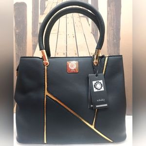 Brand New Leather Luxury Hand/ Shoulder Bag.
